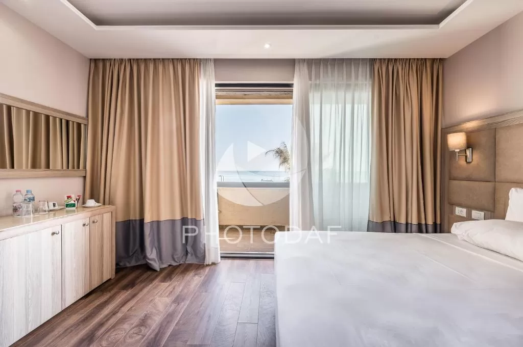 Royal G Hotel _ SPA 11 - STD DBL SSV Blc 1.jpg